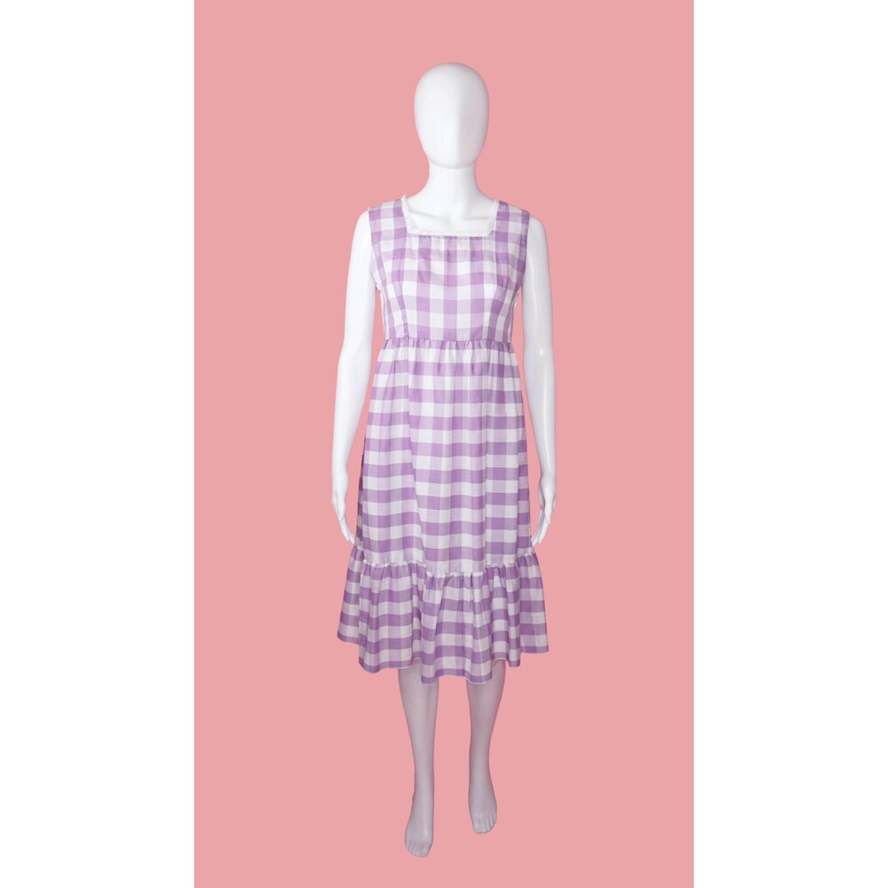1960s-1970s GINGHAM Checkered BABYDOLL Empire Waist Dress with Ruffle Hem. XS-S